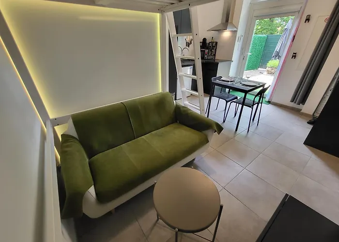 Stop Chez M Daisy # Qualite # Confort # Simplicite Apartment Irigny