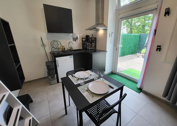 Apartment Stop Chez M Daisy # Qualite # Confort # Simplicite Irigny